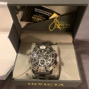 Invicta mens watch NWT